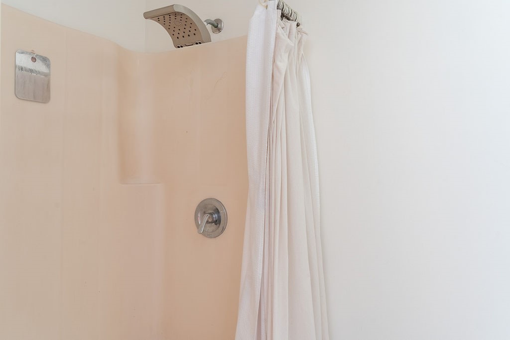 Auburn, Alabama 36830, United States, 3 Bedrooms Bedrooms, ,3 BathroomsBathrooms,Residential,Active,160963