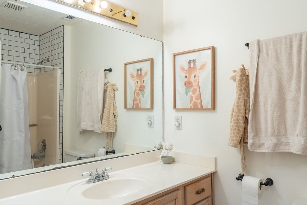 Auburn, Alabama 36830, United States, 3 Bedrooms Bedrooms, ,3 BathroomsBathrooms,Residential,Active,160963