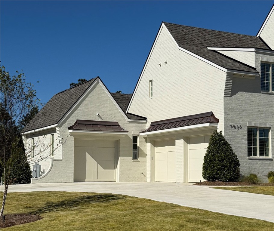 9032 CHAPEL HEIGHTS Drive