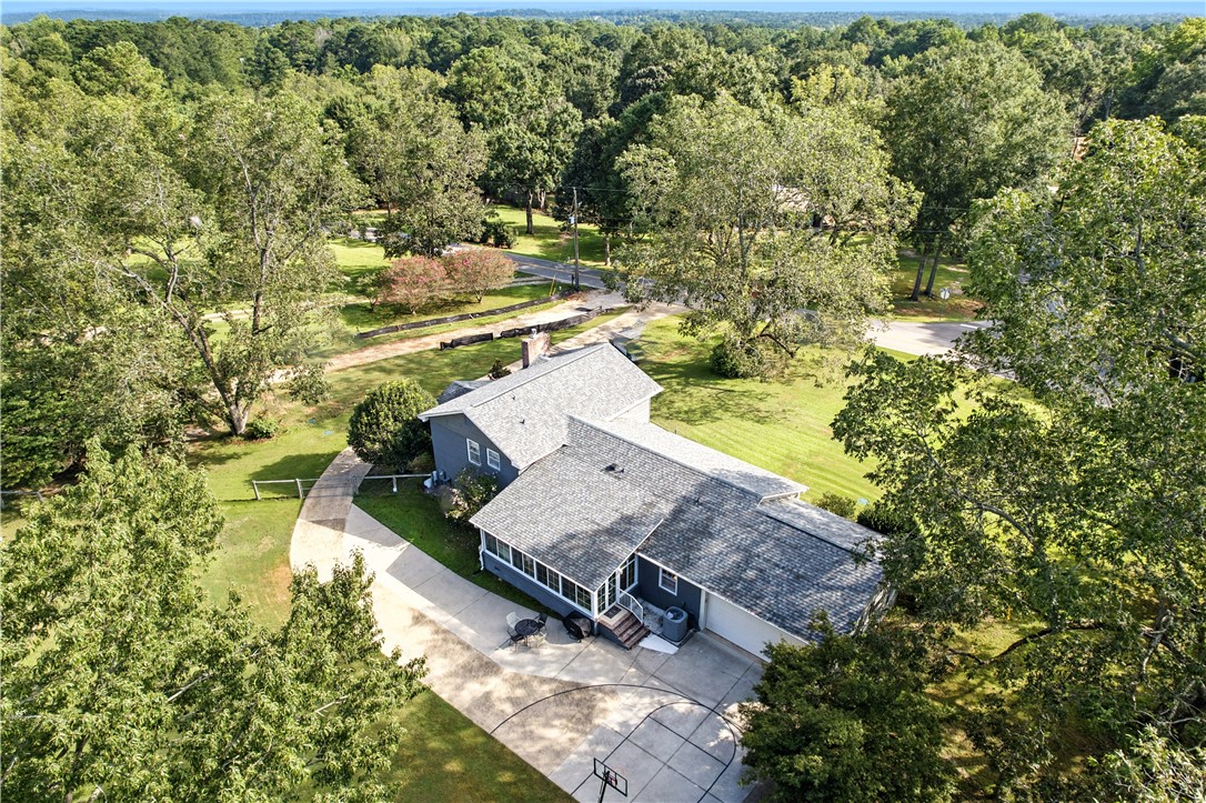 Auburn, Alabama 36832, United States, 4 Bedrooms Bedrooms, ,4 BathroomsBathrooms,Residential,Active,212721