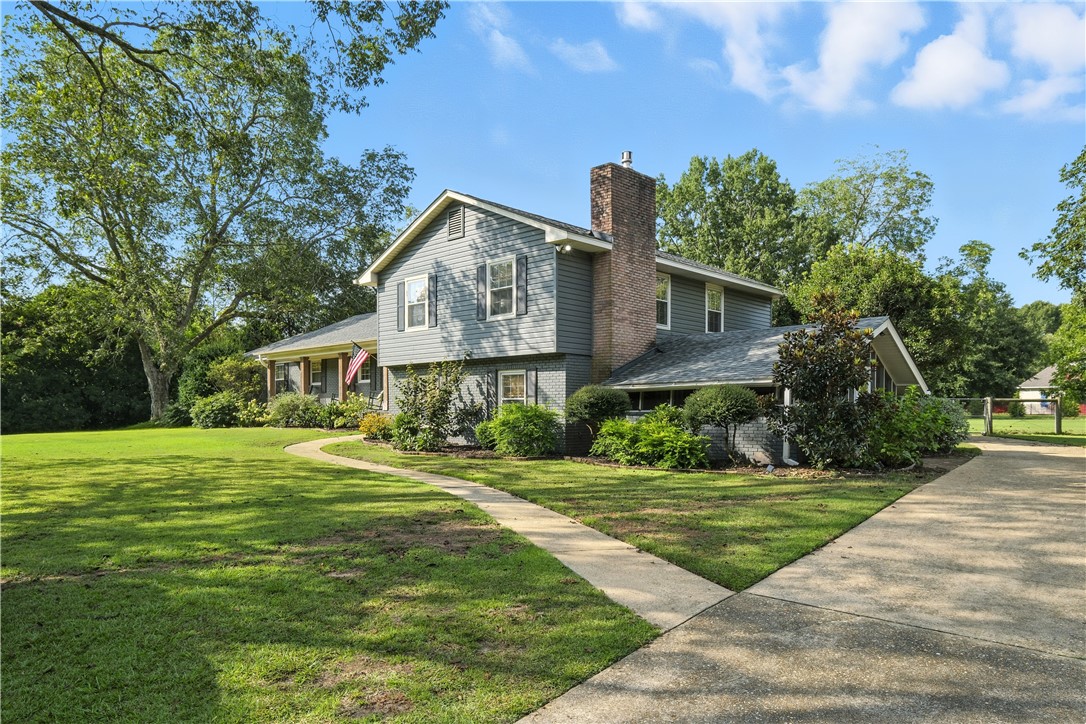 Auburn, Alabama 36832, United States, 4 Bedrooms Bedrooms, ,4 BathroomsBathrooms,Residential,Active,212721