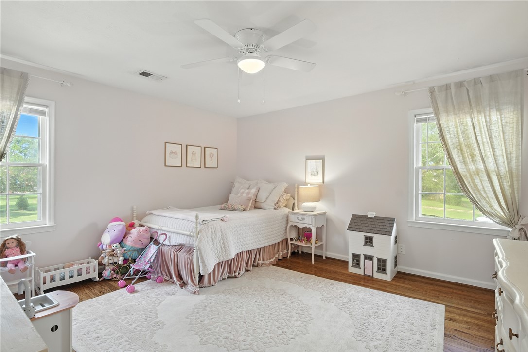 Auburn, Alabama 36832, United States, 4 Bedrooms Bedrooms, ,4 BathroomsBathrooms,Residential,Active,212721