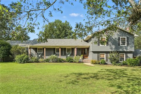 Photo of 117 WILLOW CREEK Road, Auburn, AL 36832 (MLS # 176541)