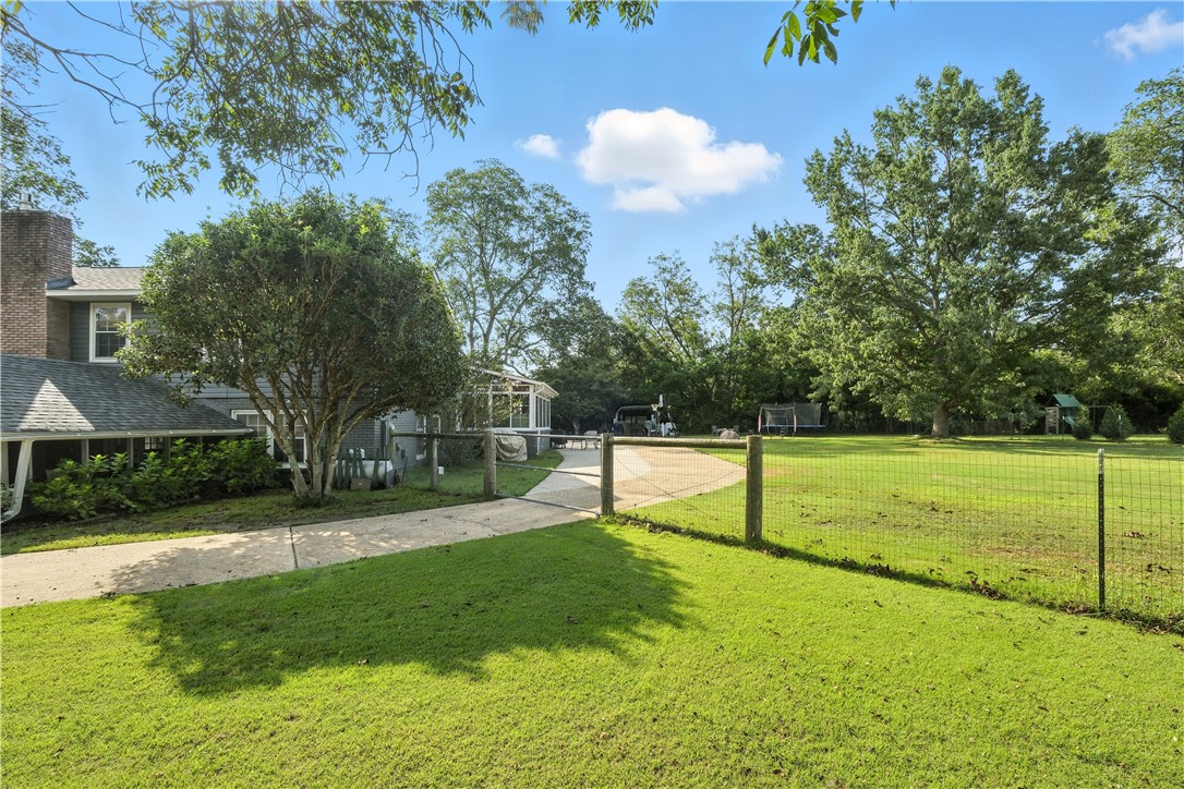 Auburn, Alabama 36832, United States, 4 Bedrooms Bedrooms, ,4 BathroomsBathrooms,Residential,Active,212721