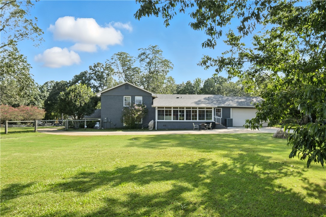 Auburn, Alabama 36832, United States, 4 Bedrooms Bedrooms, ,4 BathroomsBathrooms,Residential,Active,212721