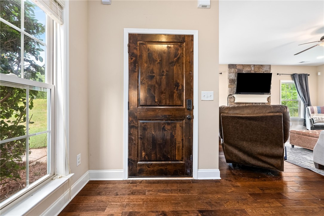 31 LEE ROAD 2160