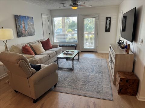 Photo of 730 W MAGNOLIA Avenue #2101, Auburn, AL 36830 (MLS # 179473)