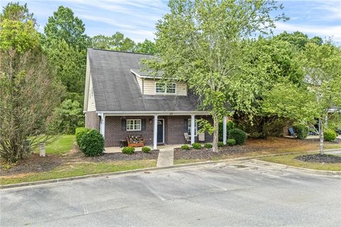 Photo of 807 W LONGLEAF Drive #10, Auburn, AL 36832 (MLS # 180824)