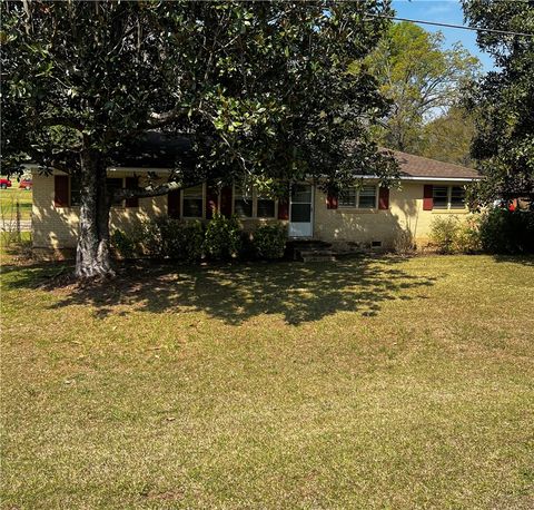 Photo of 4834 CUSSETA Road, Lanett, AL 36863 (MLS # 179616)