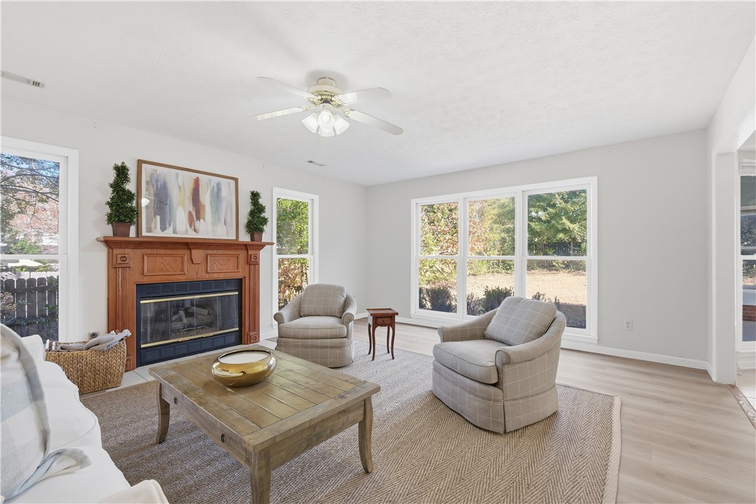 Auburn, Alabama 36830, United States, 4 Bedrooms Bedrooms, ,3 BathroomsBathrooms,Residential,Active,252950