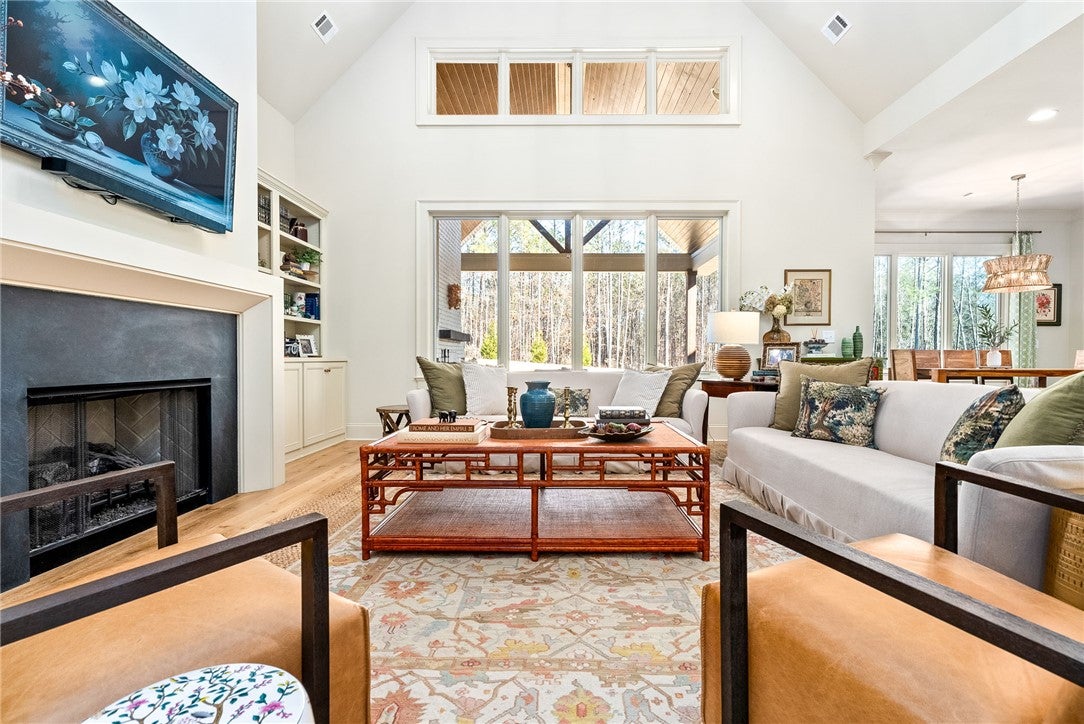 9033 CHAPEL HEIGHTS Drive