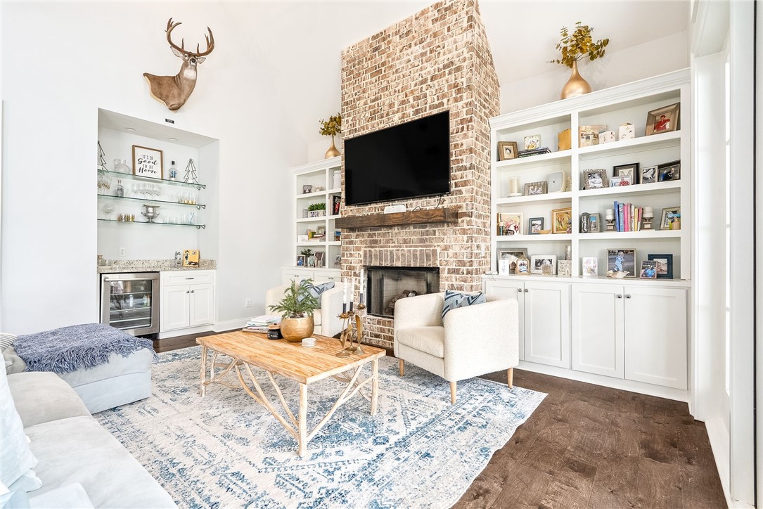 4135 CREEKWATER Crossing