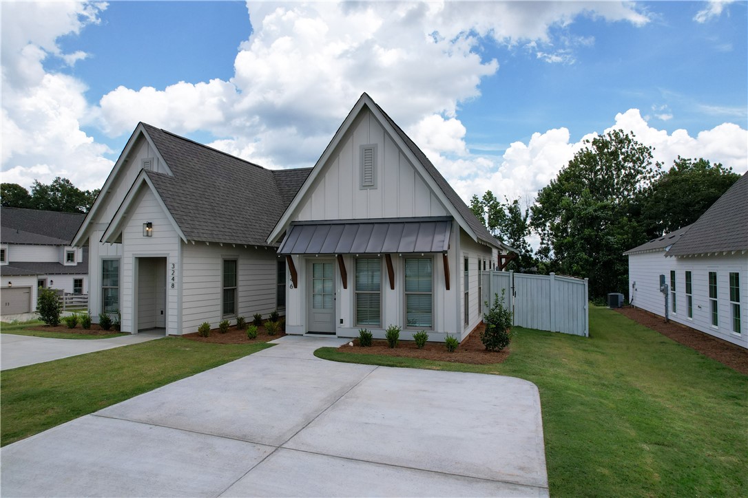 3230 BRADLEY Lane