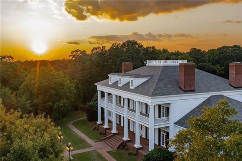 Photo of 2667 CLAUD FLEAHOP Road, Eclectic, AL 36024 (MLS # 176634)