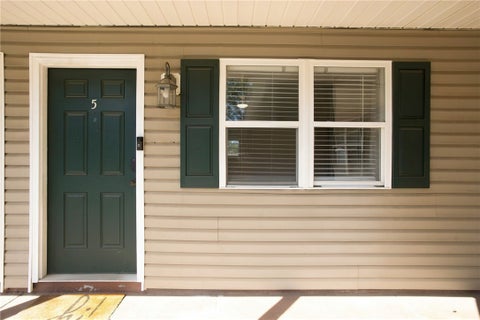 Photo of 426 N DONAHUE Drive #5, Auburn, AL 36832 (MLS # 182306)