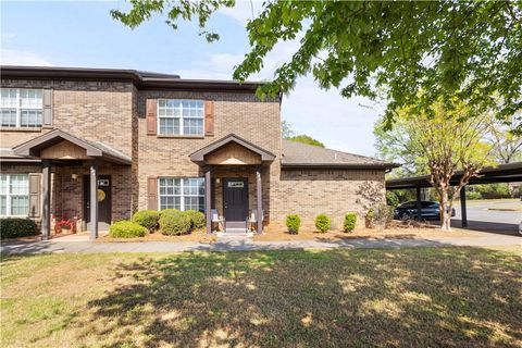 Photo of 842 HARVARD Drive, Auburn, AL 36830 (MLS # 179254)