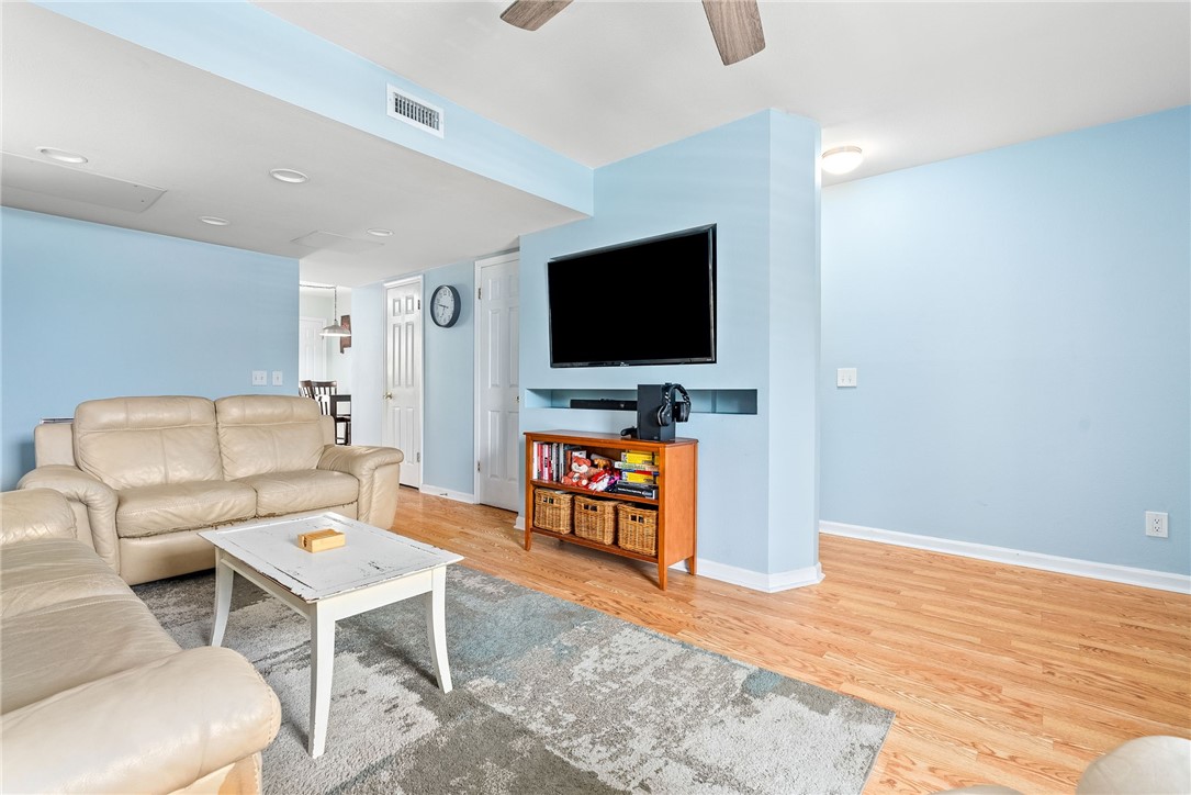 1761 WIRE Road 411