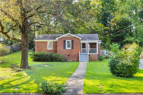 Photo of 349 BOWDEN Drive, Auburn, AL 36830 (MLS # 182021)