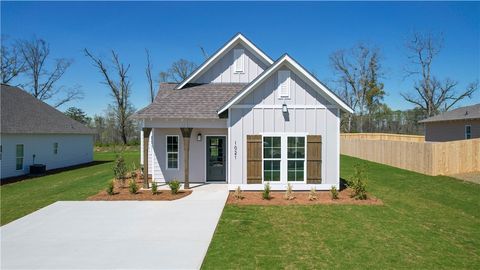 Photo of 1021 CROSSING Court E, Valley, AL 36854 (MLS # 177735)