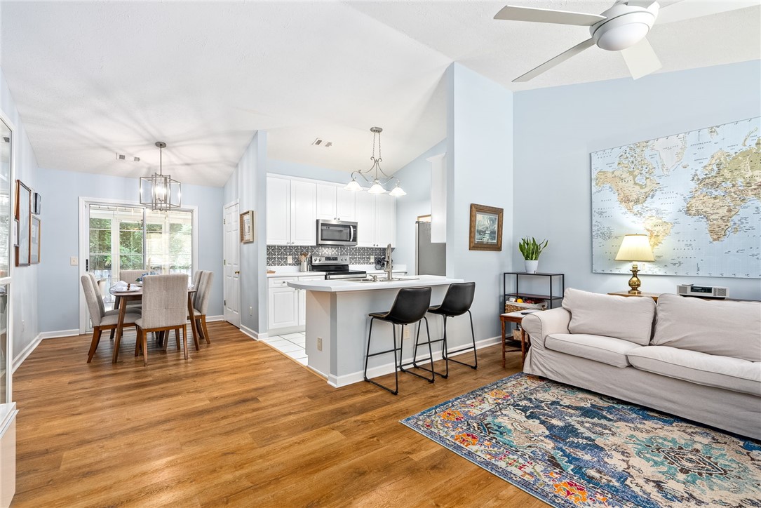 500 WAVERLY Place 403