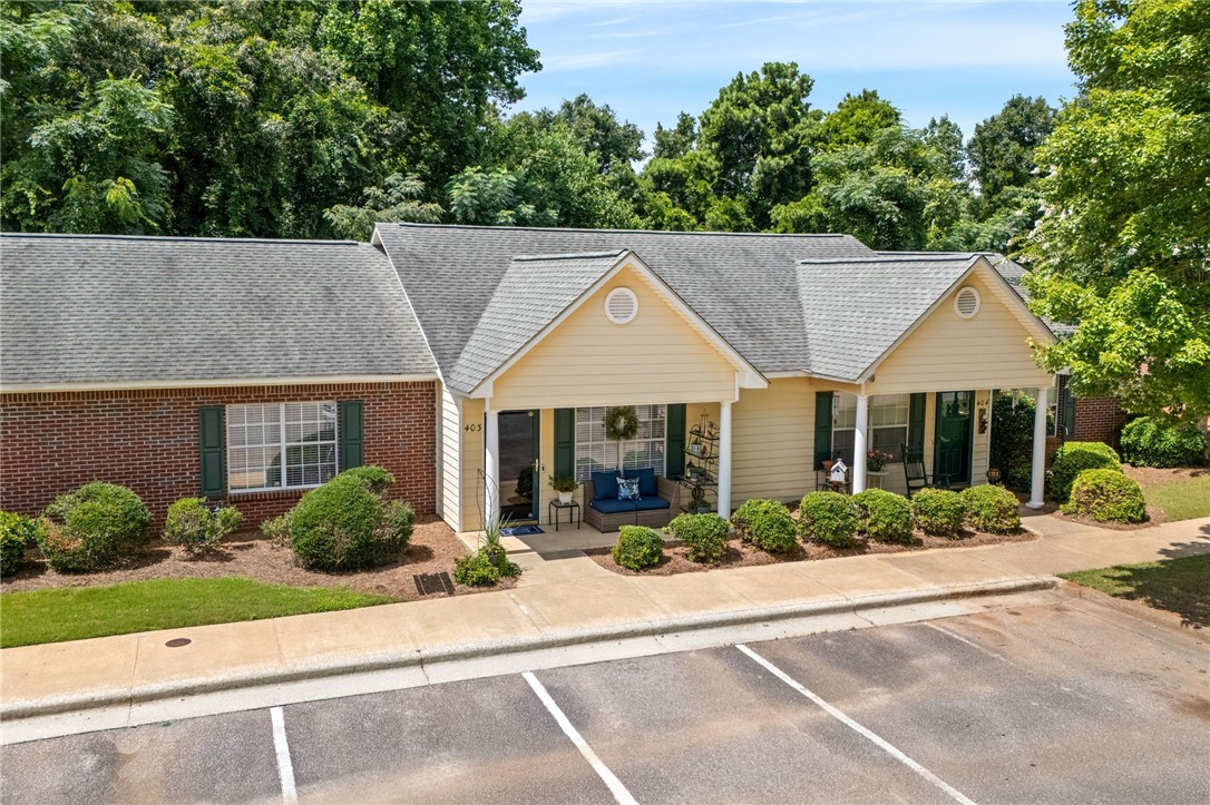 500 WAVERLY Place 403