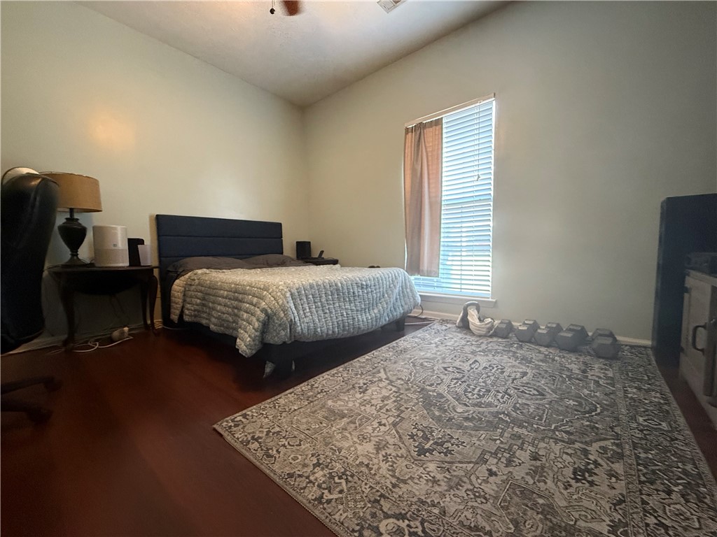 910-912-914 HARVARD Place