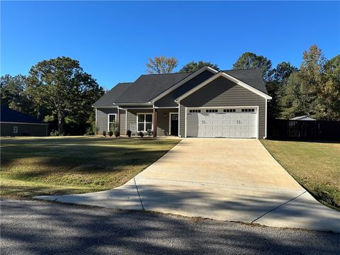 Photo of 123 LEE ROAD 961, Valley, AL 36854 (MLS # 177428)