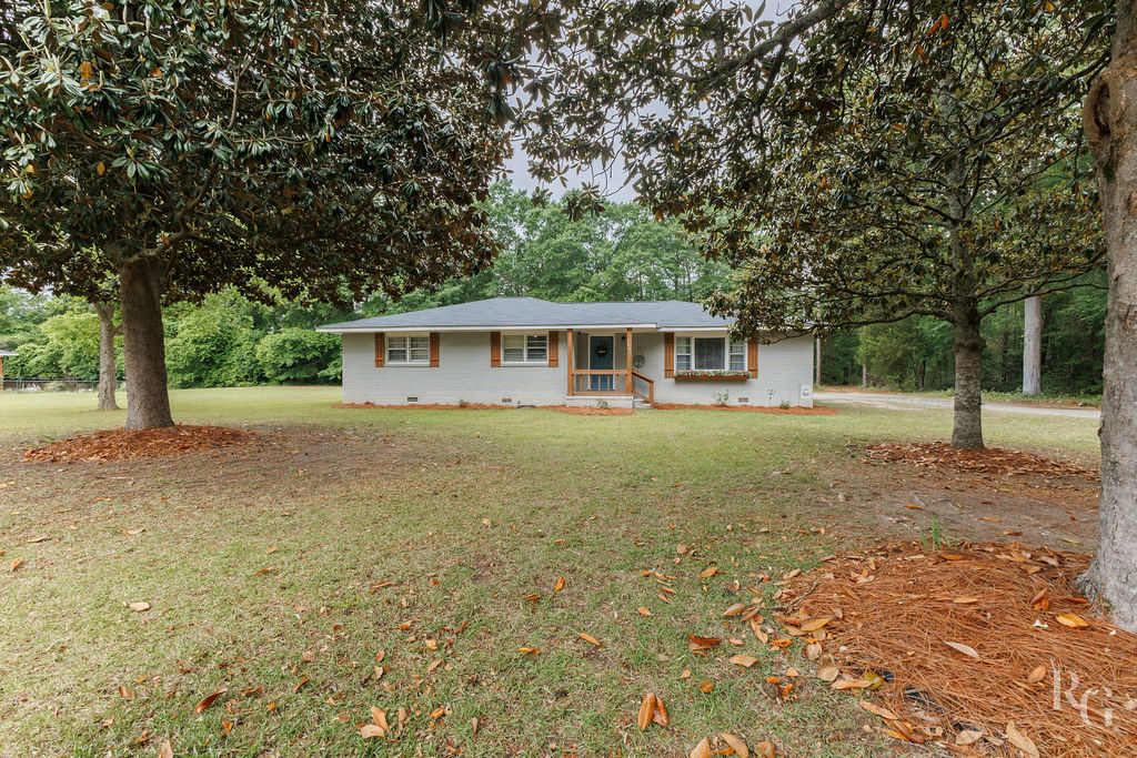 1904 HARBUCK Drive