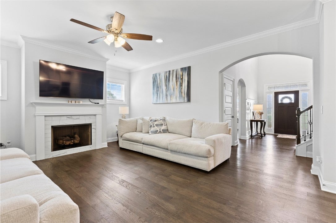 454 MONTICELLO Drive