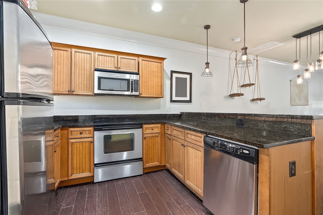 650 DEKALB Street 4302