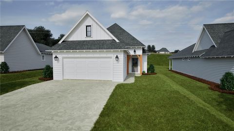 Photo of 63 SUMMER Street, Opelika, AL 36804 (MLS # 177007)