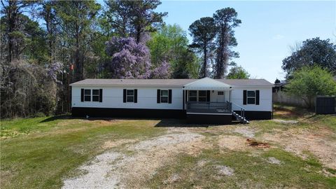 Photo of 1503 SW 20TH Avenue, Lanett, AL 36863 (MLS # 179589)