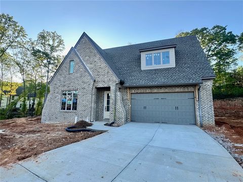 Photo of 588 GLENVIEW Court, Auburn, AL 36830 (MLS # 179807)
