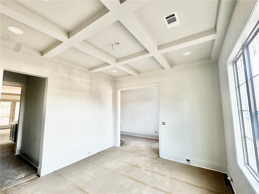 588 GLENVIEW Court