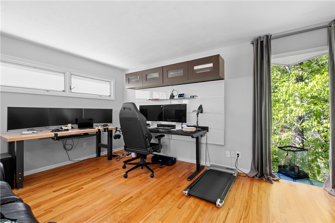 Opelika, Alabama 36804, United States, 4 Bedrooms Bedrooms, ,4 BathroomsBathrooms,Residential,Pending,107315