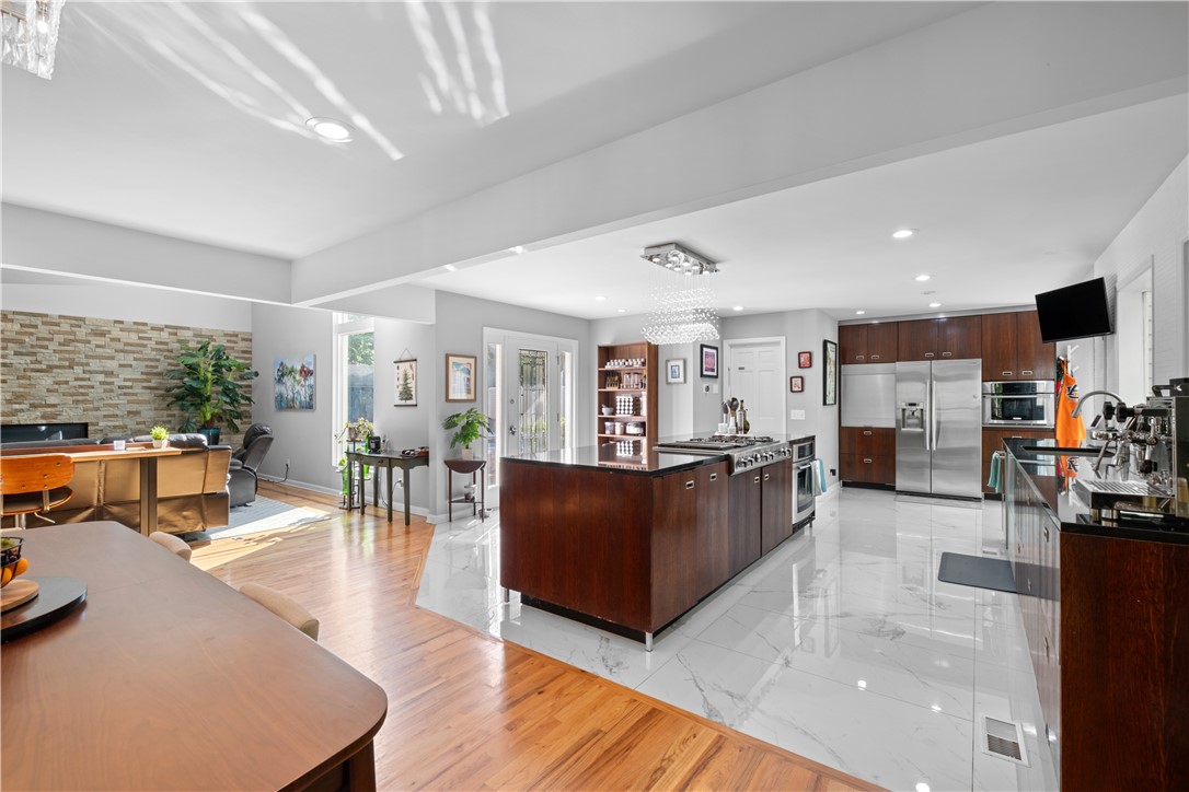 Opelika, Alabama 36804, United States, 4 Bedrooms Bedrooms, ,4 BathroomsBathrooms,Residential,Pending,107315