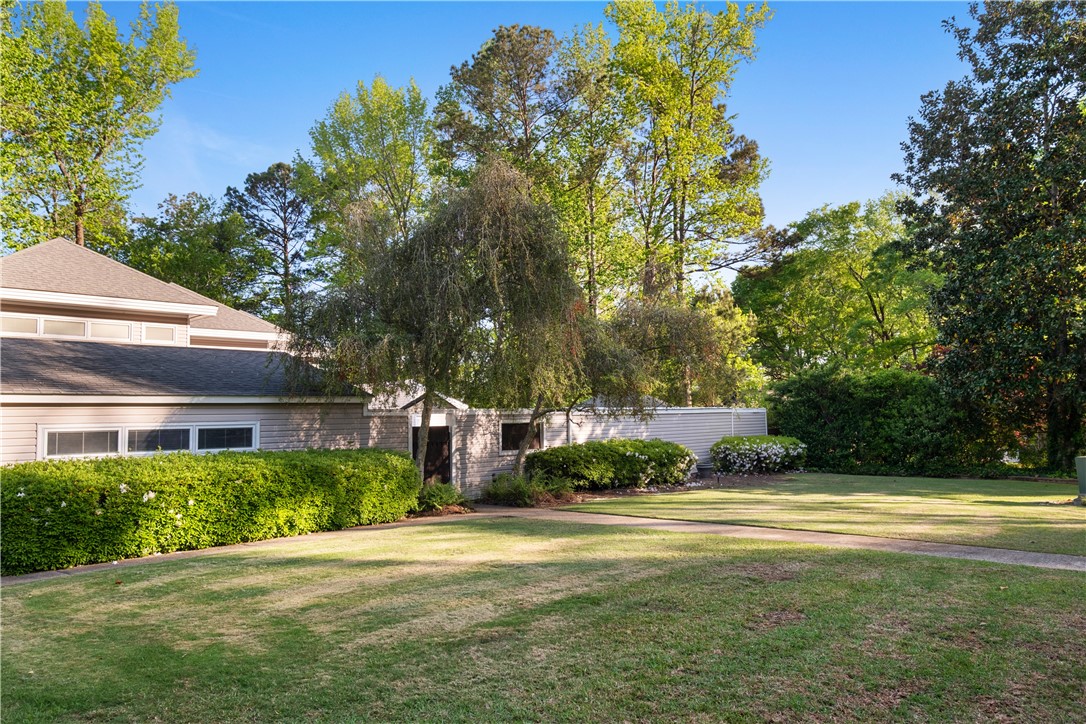 Opelika, Alabama 36804, United States, 4 Bedrooms Bedrooms, ,4 BathroomsBathrooms,Residential,Pending,107315