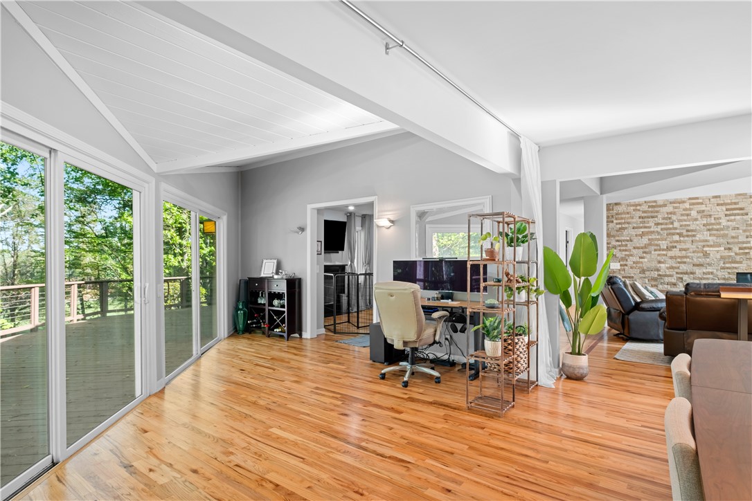 Opelika, Alabama 36804, United States, 4 Bedrooms Bedrooms, ,4 BathroomsBathrooms,Residential,Pending,107315