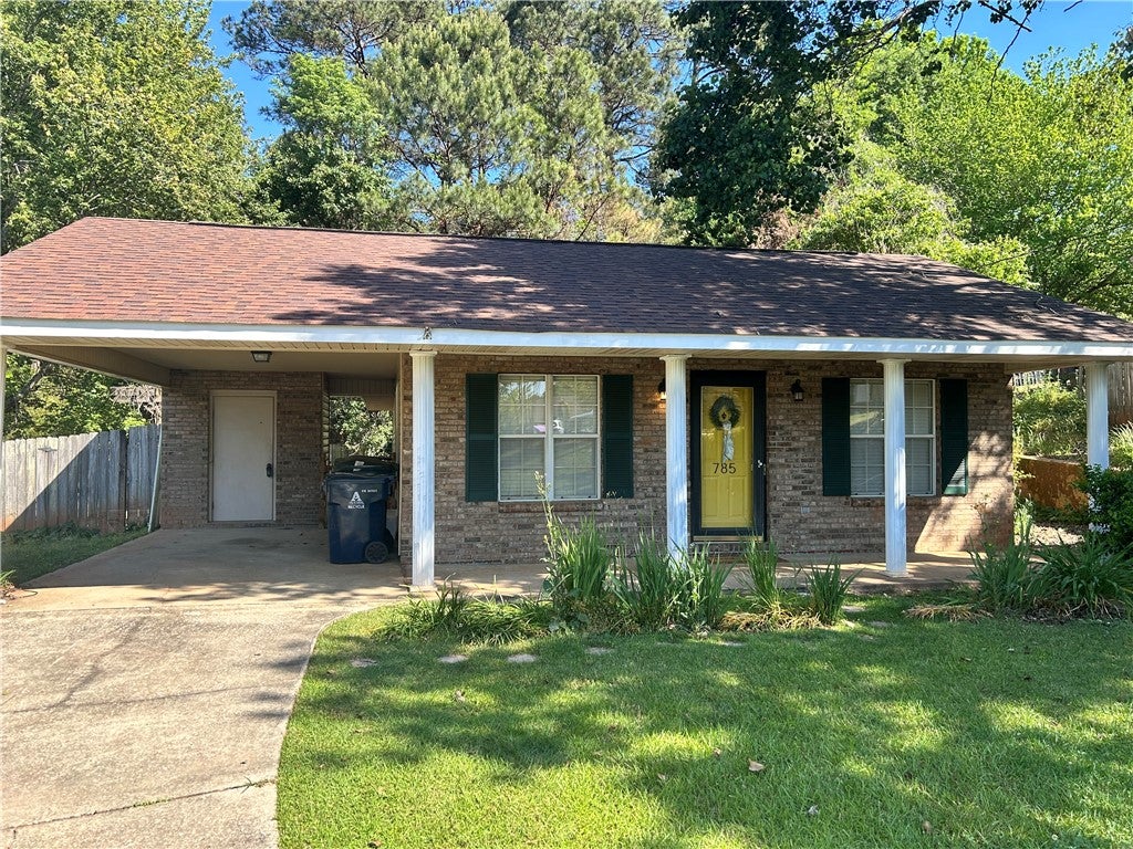 Photo of 785 IROQUOIS Circle, Auburn, AL 36830 (MLS # 181308)