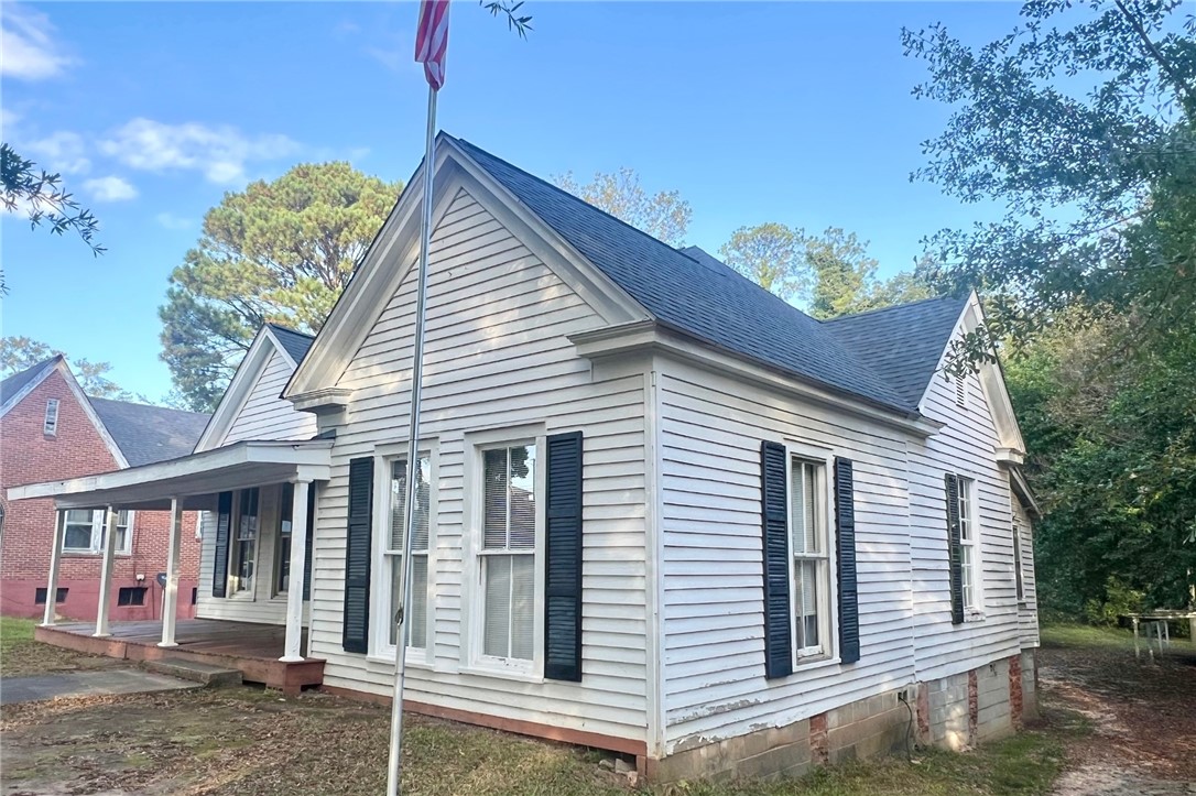 214 1ST Street SE