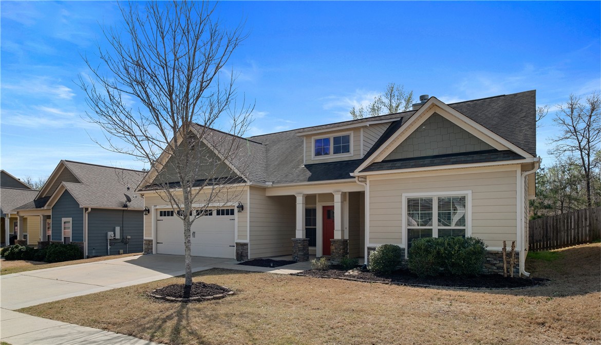 Auburn, Alabama 36879, United States, 3 Bedrooms Bedrooms, ,2 BathroomsBathrooms,Residential,Active,98929