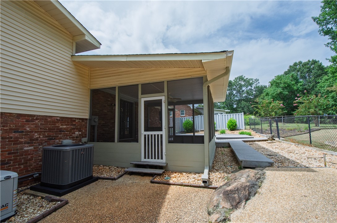 1809 OAK BOWERY Road