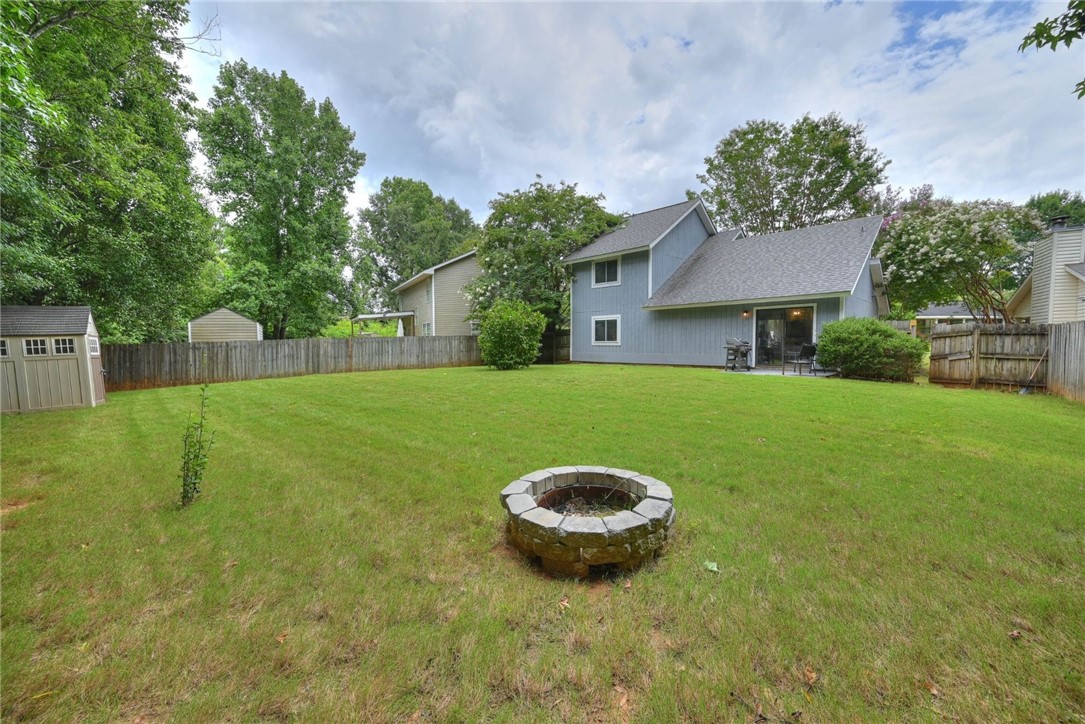 889 HOLLINS Road