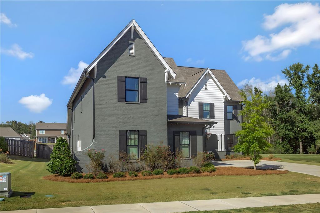 Photo of 329 BARKSDALE Lane, Auburn, AL 36832 (MLS # 176841)