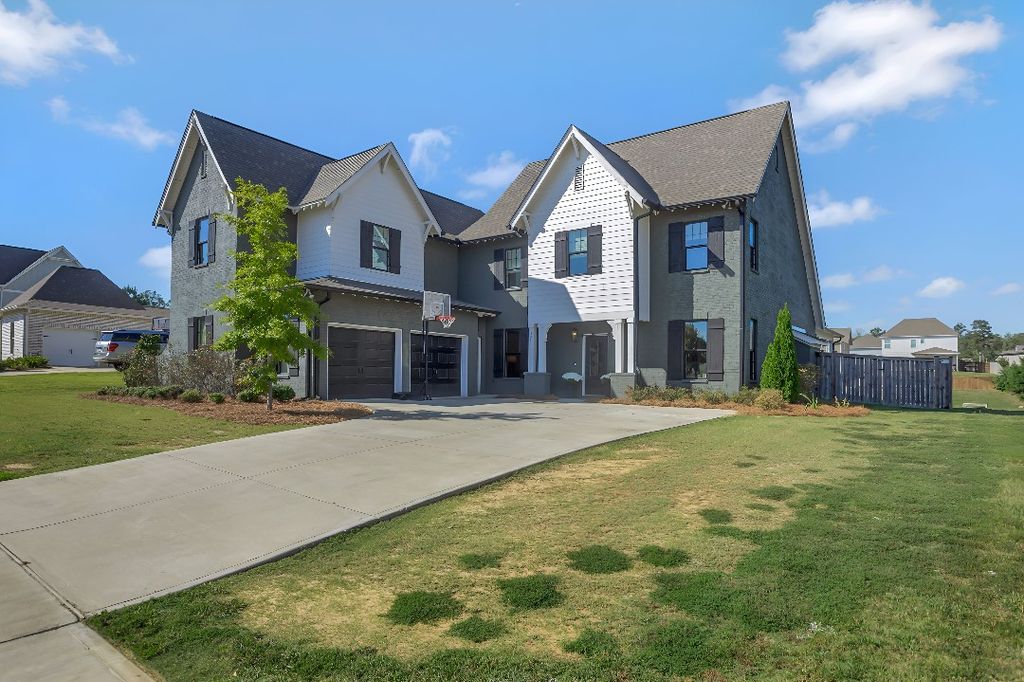 Photo of 329 BARKSDALE Lane, Auburn, AL 36832 (MLS # 176841)