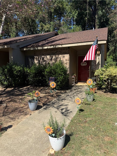 Photo of 1051 STONEGATE Drive #E, Auburn, AL 36832 (MLS # 182832)