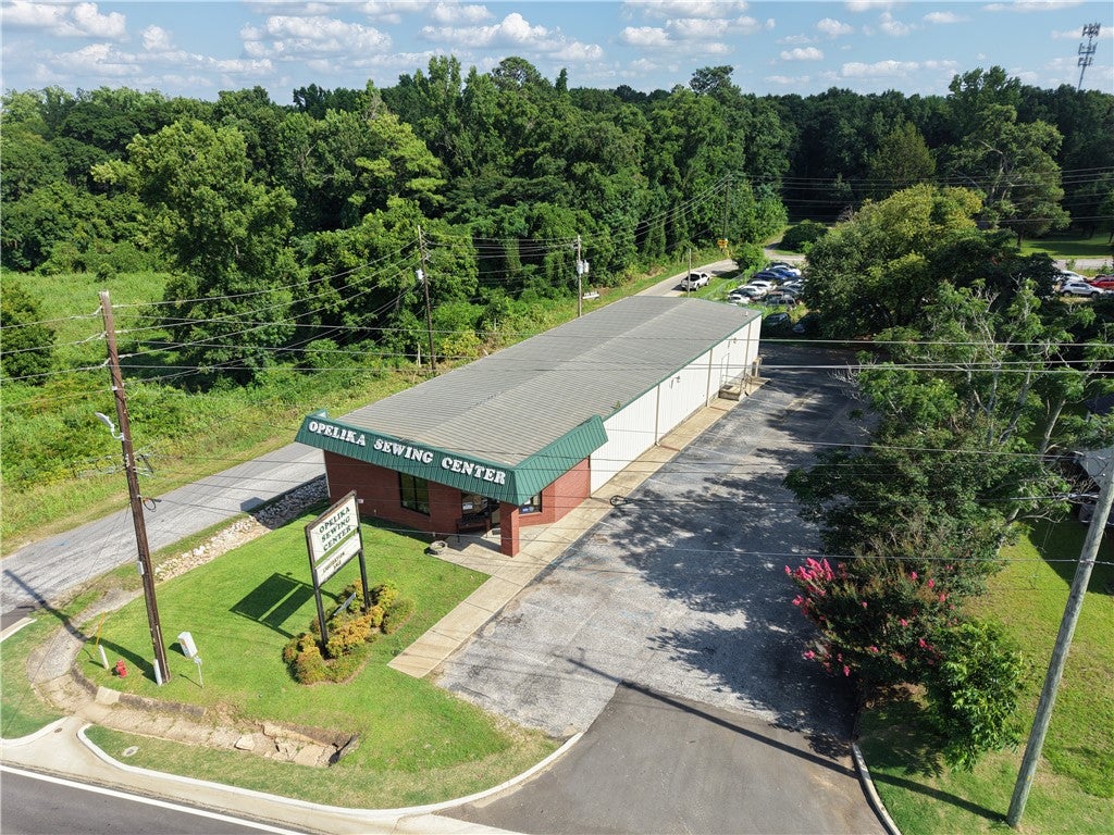 Photo of 3305 PEPPERELL Parkway, Opelika, AL 36801 (MLS # 182516)