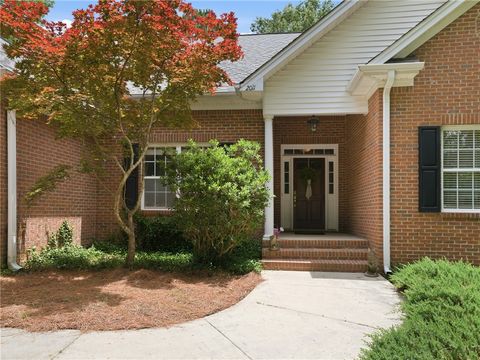 Photo of 2011 JANABROOKE Lane, Auburn, AL 36830 (MLS # 180631)