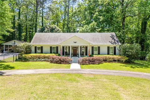 Photo of 740 MOORES MILL Road, Auburn, AL 36830 (MLS # 177778)