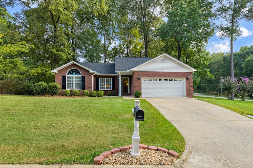 Photo of 2711 CUNNINGHAM Court, Opelika, AL 36804 (MLS # 181965)